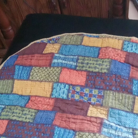 Large vintage quilted blanket cover - Picture 5 of 5